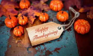 Mini Pumpkin Place Cards "Happy Thanksgiving"